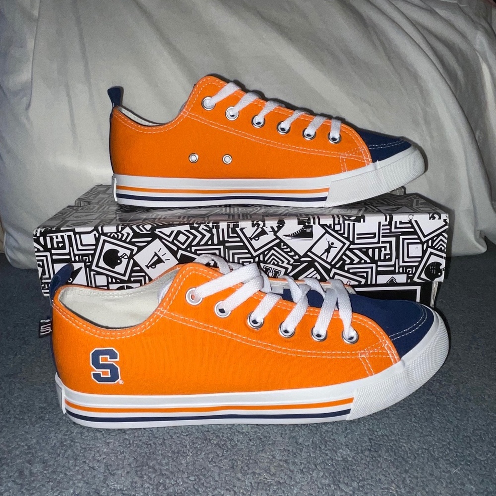 NEW Skicks Syracuse University Orange Low-Top Shoes